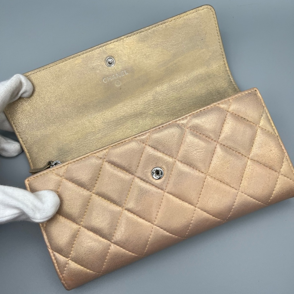 💛CHANEL Authentic Iridescent Wallet/Clutch💛 - Picture 8 of 17